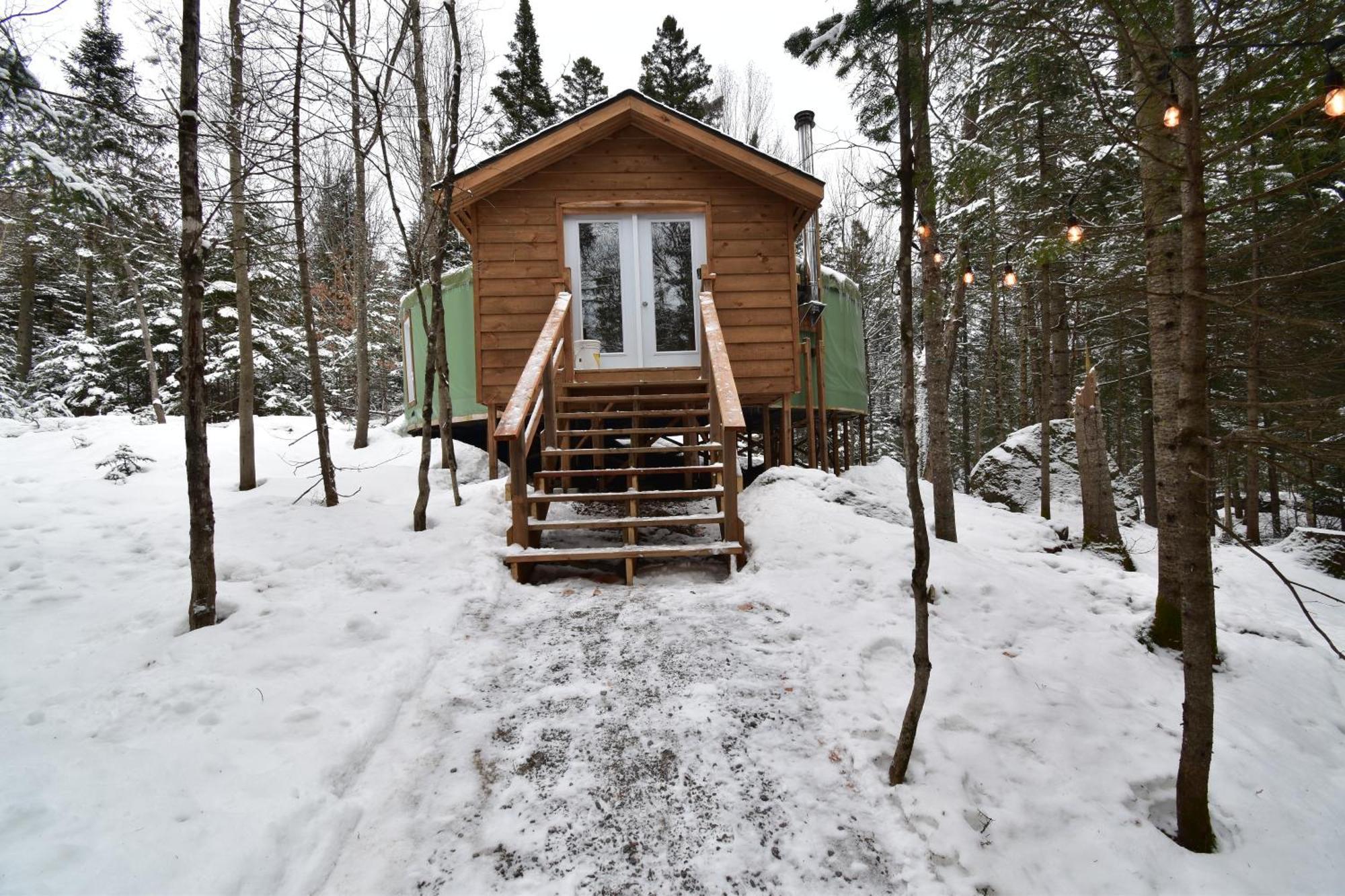 Le Partage Lodge: Destination Plein Air Et Sociale Val-Morin Esterno foto