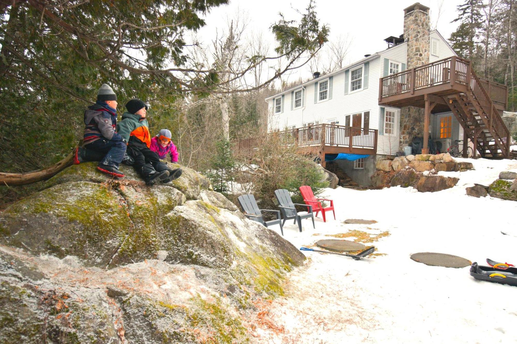 Le Partage Lodge: Destination Plein Air Et Sociale Val-Morin Esterno foto